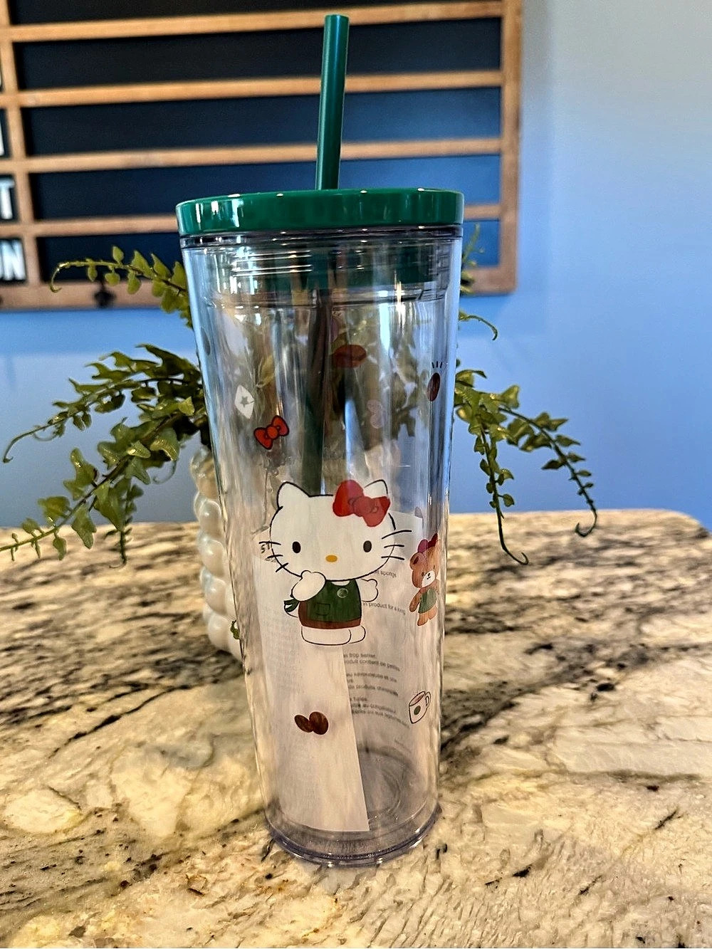 Starbucks x Hello Kitty 24oz Cold Cup Tumbler Green Straw NEW